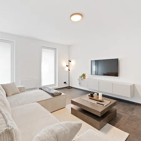 Stilvolle Mit Loggia Im Stadtzentrum - Kingsize Bett - Smart Tv - Netflix - 60qm - 24h Check-in Ludwigsburg
