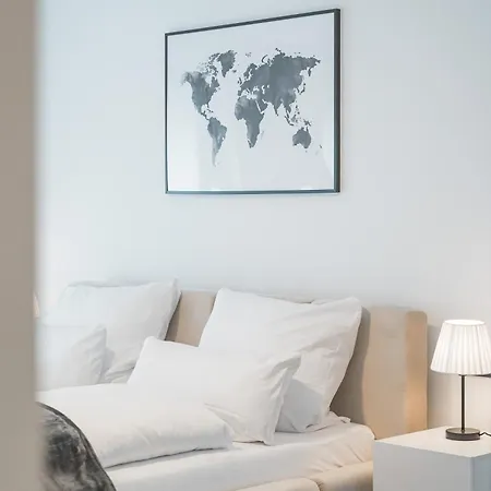Stilvolle Mit Loggia Im Stadtzentrum - Kingsize Bett - Smart Tv - Netflix - 60qm - 24h Check-in Ludwigsburg